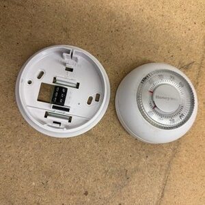 Honeywell Home Round Non-Programmable Thermostat 1H Single Stage Manual Control