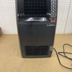 Lasko 1500-Watt 20 in. Black Electric Console Ceramic Space Heater NO REMOTE