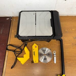 QEP 700XT 3/4 HP Wet Tile Saw with 7 in. Blade and Table Extension