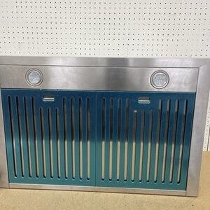 Thor Kitchen 30" Wall Mount LED Light Range Hood in Stainless Steel SMALL DENT