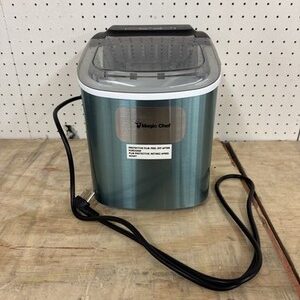 Magic Chef 27 lbs. Bullet Ice Countertop Ice Maker in Stainless Steel