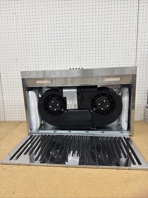 Vissani Sarela 30" W x 7" H 500CFM Convertible Under Cabinet Range Hood DENTED - Image 4