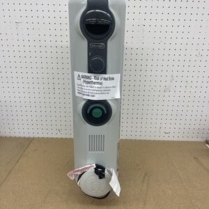 DELONGHIOil-filled Radiator Heater With Comforttemp Control KH390715CM