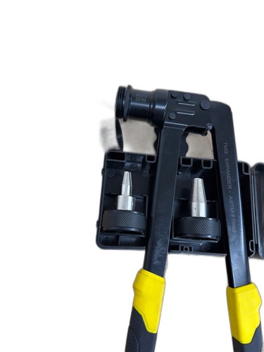 Apollo PEX-A Expansion Tool Kit 1/2 in. & 3/4 in. Expander Heads - Image 2