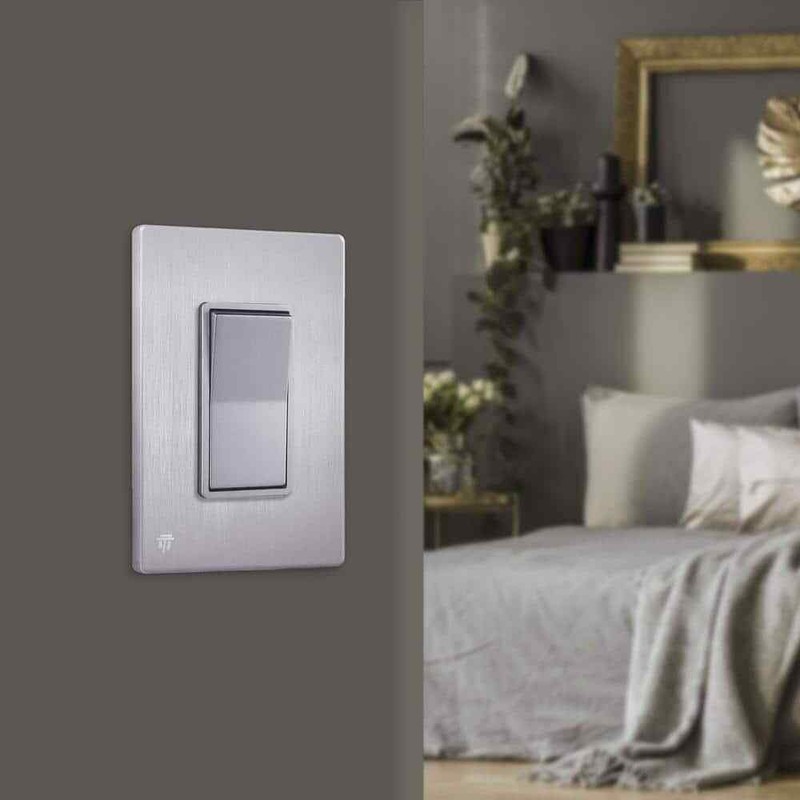 ENERLITES 4.68 in. Hx2.93 in. L,Brushed Silver 1-Gang Screwless Wall Plate 2PK - Image 6