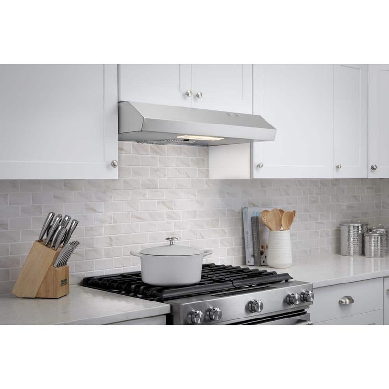 Vissani Arno 30 in 240 CFM Under Cabinet Range Hood Stainless Steel w Light - Image 2
