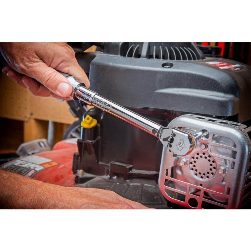Husky 40 in./lbs. to 200 in./lbs. 1/4 in. Drive Torque Wrench - Image 5