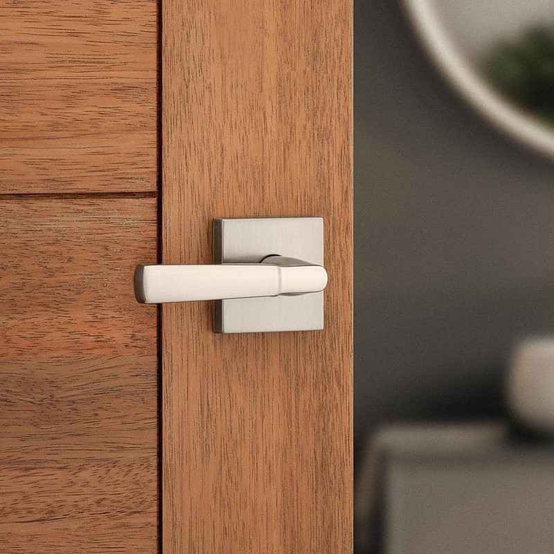 Kwikset Perth Satin Nickel Reversible Square Straight Bed/Bath Door Handle - Image 2