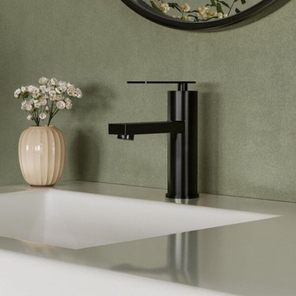 EVERSTEIN 7" Height Single Handle Single Hole Bathroom Faucet 1.2GPM Matte Black