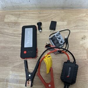 VECTOR 1600 Peak Amp Automotive Lithium Jump Starter, Portable Power-15W USB-A&C