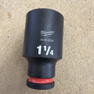 Milwaukee Tool SHOCKWAVE Impact Duty  1/2"Drive 1-1/4" Deep 6 Point Socket