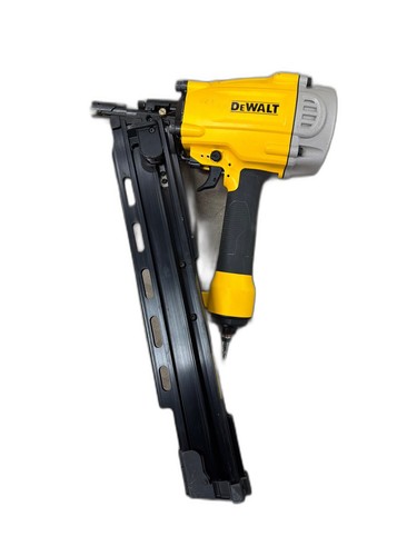 DEWALT Pneumatic 21-Degree Collated Corded Framing Nailer
