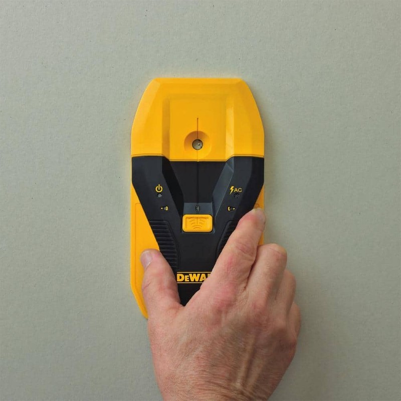 DEWALT 1-1/2 in. Stud Finder - Image 59