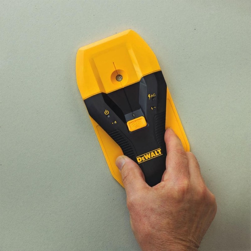 DEWALT 1-1/2 in. Stud Finder - Image 60