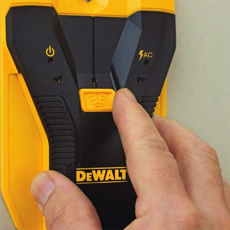 DEWALT 1-1/2 in. Stud Finder - Image 62