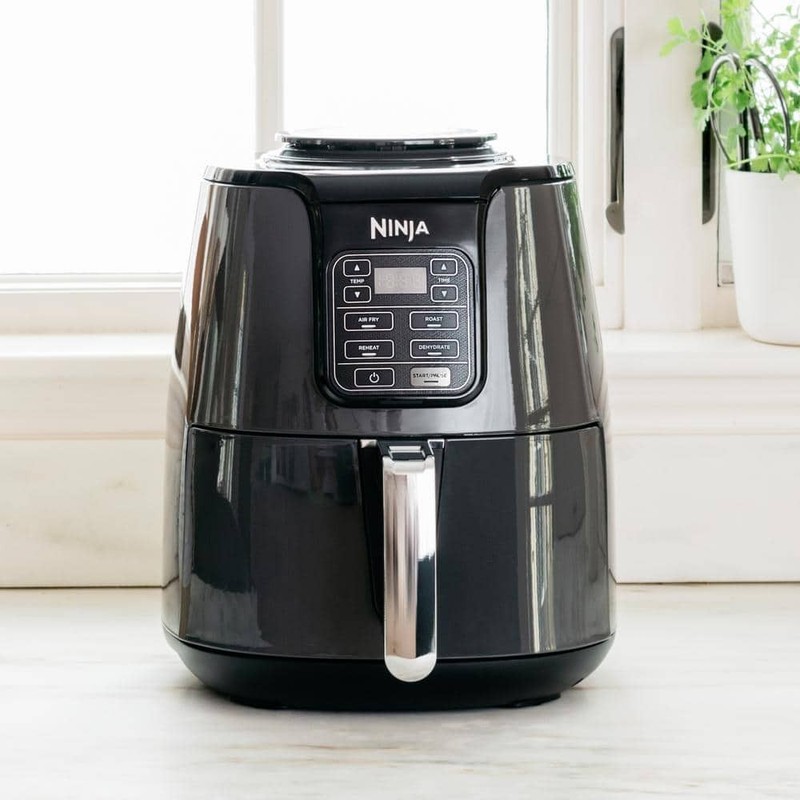 Ninja 4 qt Basket Air Fryer Black Gray Digital Controls for Dehydrate Roast - Image 1565