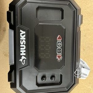Husky 12-Volt/120-Volt Home & Auto Tire Inflator