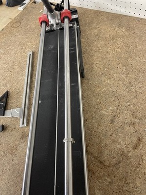 Rubi RP 30 in. Tile Cutter w/0.31 in. Tungsten Carbide Blade & Adjustable Blade - Image 5
