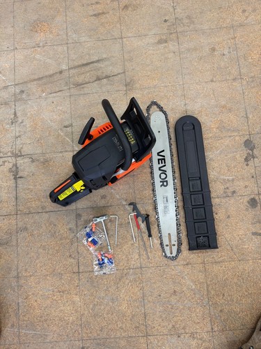 VEVOR 62cc Gas Chainsaw 20-in. 3.8 HP Non-Slip Handle Dual Fuel Tanks