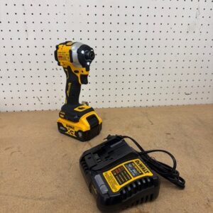 DEWALT ATOMIC 20V MAX 1/4 in. Brushless Impact Driver Kit, 5 Ah Battery, Charger