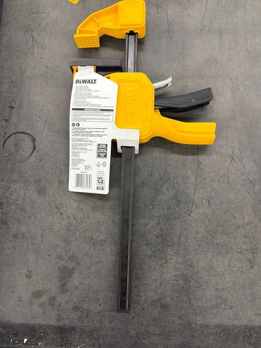 DEWALT 12 in. 600 lb. Trigger Clamp w/3.75 in. Throat Depth Missing Clamp jaw - Image 3