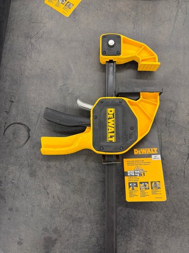 DEWALT 12 in. 600 lb. Trigger Clamp w/3.75 in. Throat Depth Missing Clamp jaw - Image 4