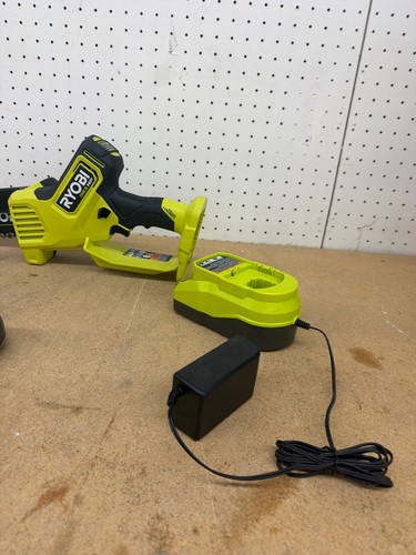 RYOBI ONE+ HP 18V Brushless 8 in. Cordless Mini Chainsaw with 2.0 Ah Battery - Image 3