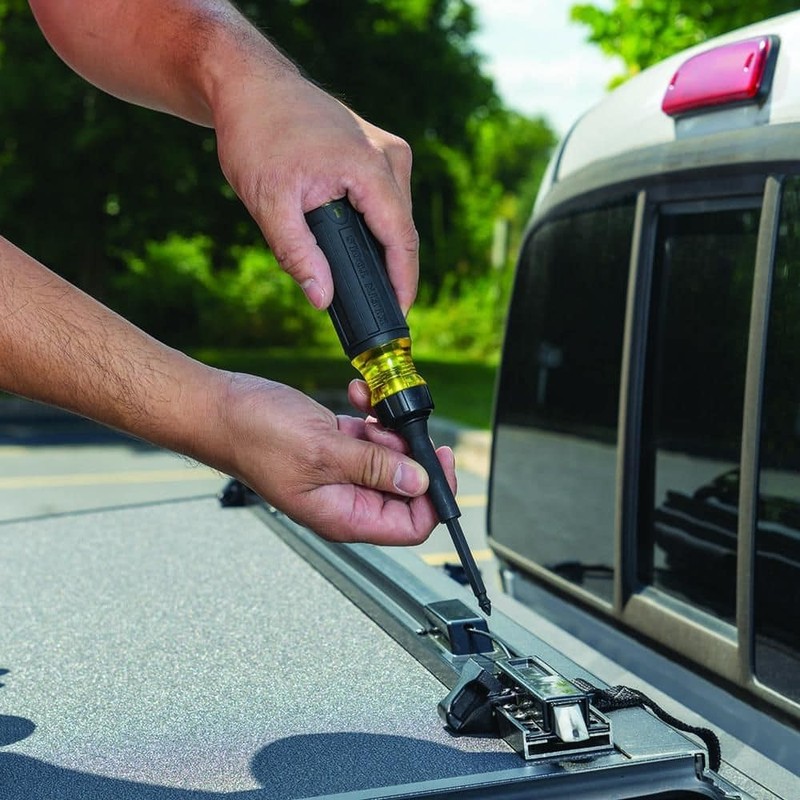 Klein Tools 15-in-1 Ratcheting Impact Multi-Bit Screwdriver - Image 10