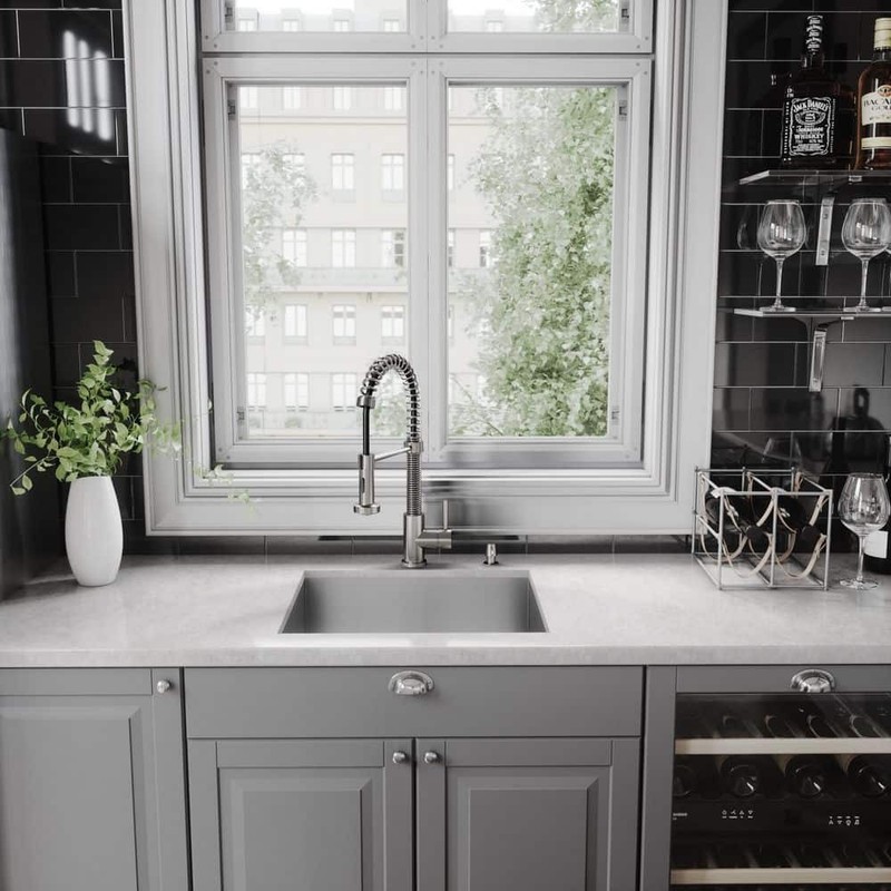 VIGO Edison Pull-Down Sprayer Kitchen Faucet Set Stainless Steel - Image 6