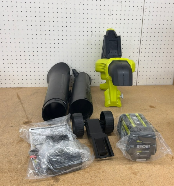 RYOBI 40V Vac Attack Cordless Leaf Vacuum/Mulcher w/5.0 Ah Battery NO BAG