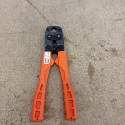 SharkBite 1/2 Inch to 3/4 Inch PEX Crimp Tool Dual Head Orange Handles 23251
