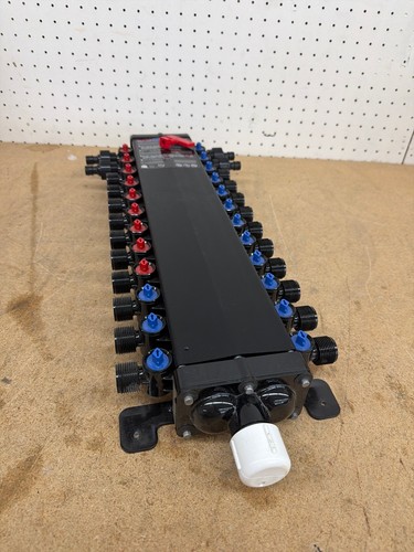 Viega Manabloc 1/2 in. Press x 24 port Polysulfone Distribution Manifold - Image 9