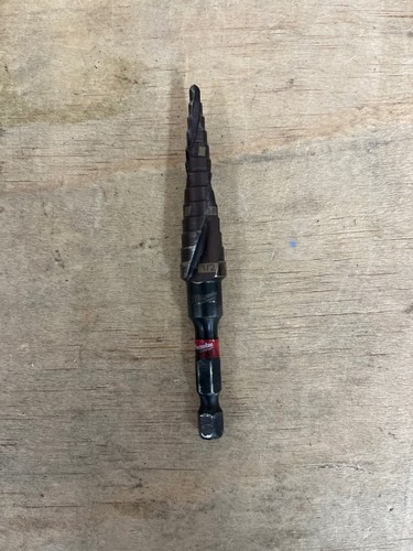 Milwaukee SHOCKWAVE 1/8"-1/2" #1 Impact-Rated Titanium Step Drill Bit 13-Steps - Image 3
