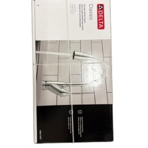 Delta Classic Single Handle Pull Down Sprayer Kitchen Faucet in Polished Chrome