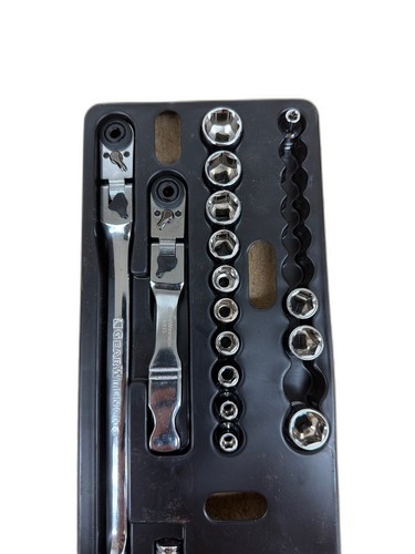 GEARWRENCH 1/4 in. Drive 6-Point Slim Flex-Head Ratchet & Socket Set 48-Piece - Image 2