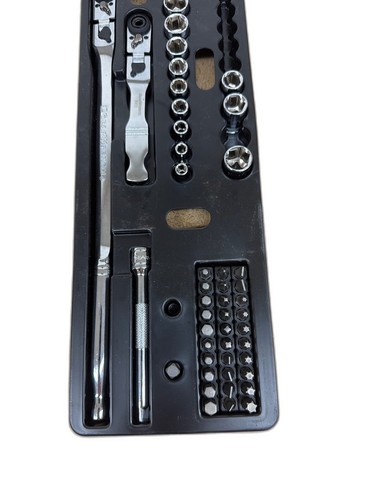 GEARWRENCH 1/4 in. Drive 6-Point Slim Flex-Head Ratchet & Socket Set 48-Piece - Image 3