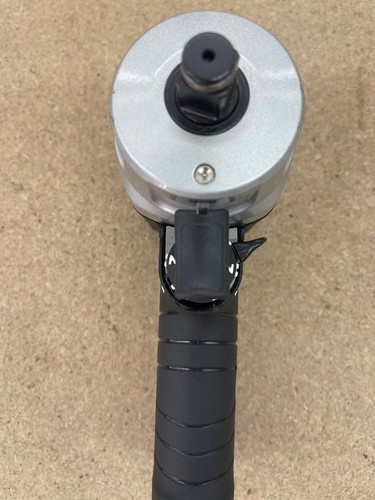 Husky 1/2 in. Compact Impact Wrench - Image 3