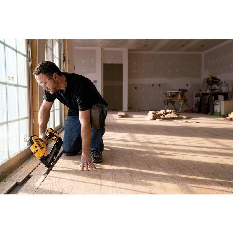 DEWALT 1-3/4 in. x 15-Gauge DA 34-Degree Bright Finish Nails (1000-Pack) - Image 5