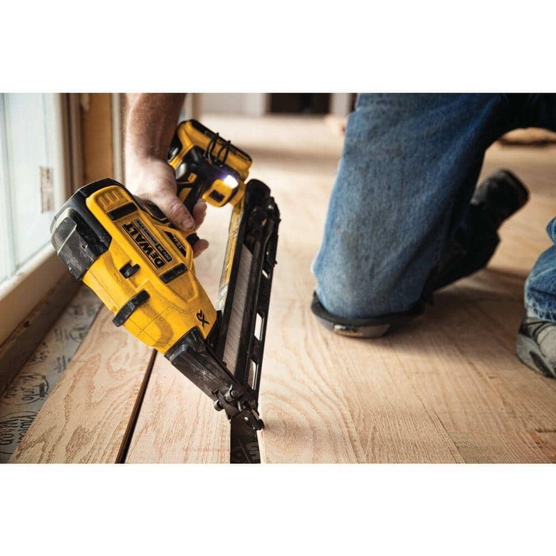 DEWALT 1-3/4 in. x 15-Gauge DA 34-Degree Bright Finish Nails (1000-Pack) - Image 6