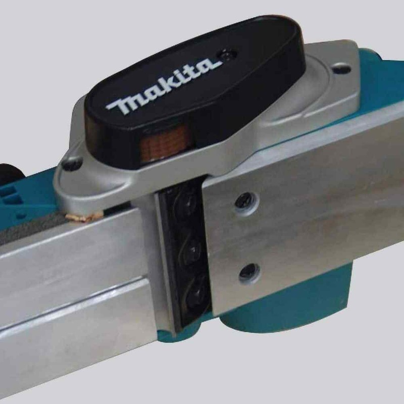 Makita 3-1/4 in. High Speed Steel Planer Blades for use with 3-1/4 in. planers - Image 2