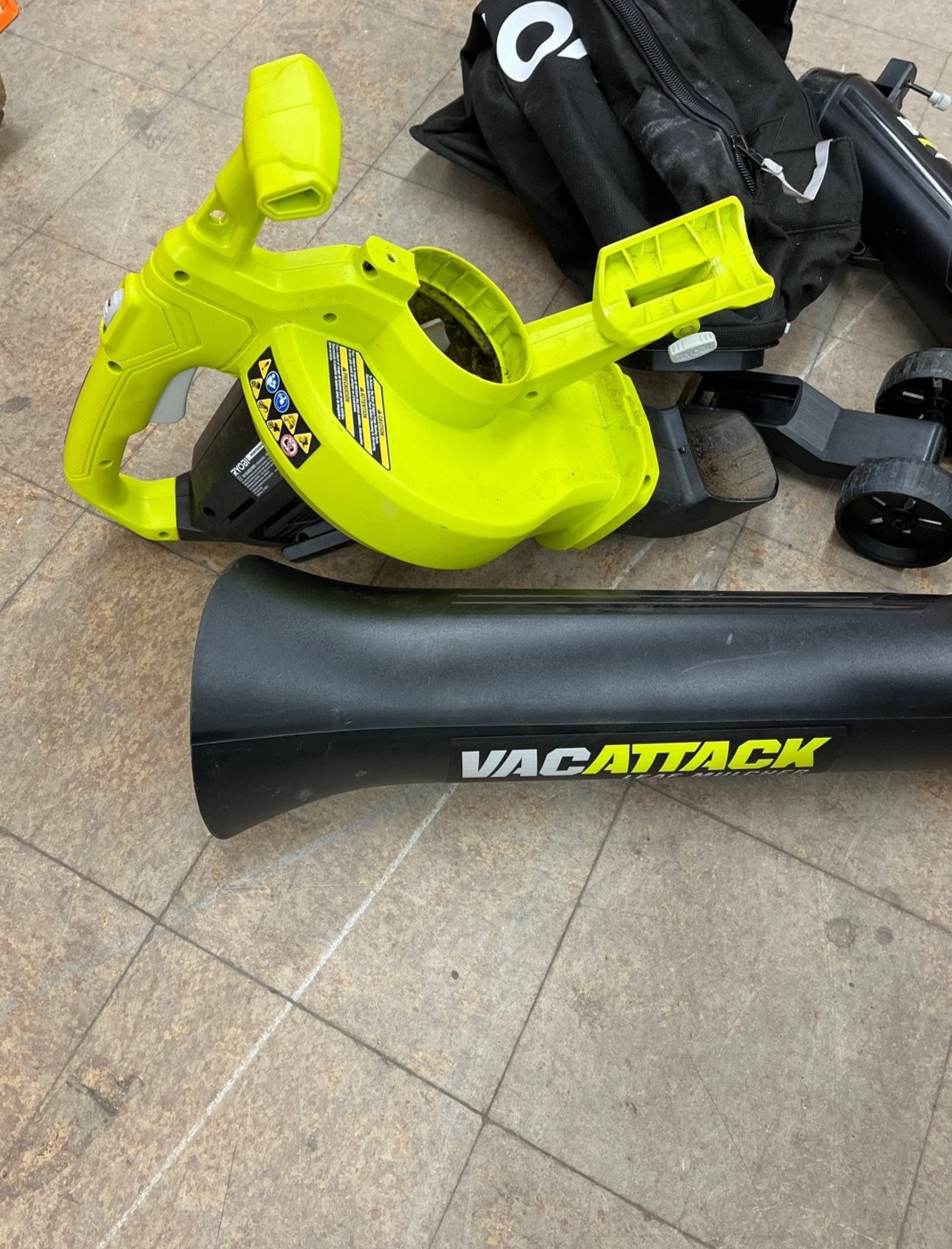 RYOBI 40V Vac Attack Cordless Battery Leaf Vacuum/Mulcher (Tool Only) - Image 3